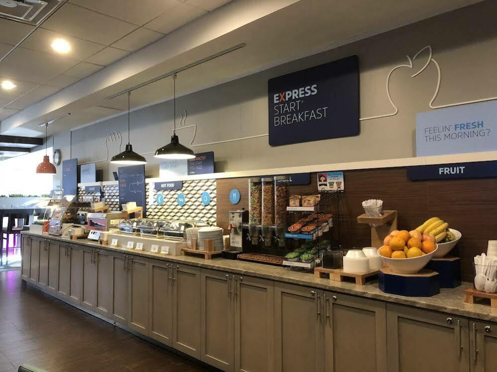Holiday Inn Express Washington Dc Silver Spring By Ihg Bagian luar foto